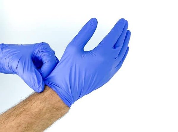 Guide ultime sur les vêtements et gants médicaux
